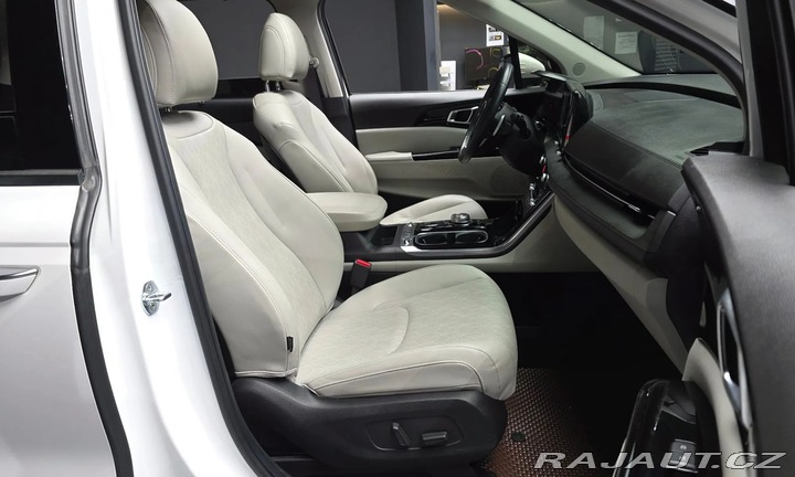 Kia Carnival NOBLESSE 3.5V6 2021