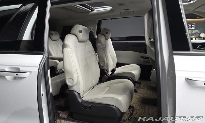 Kia Carnival NOBLESSE 3.5V6 2021
