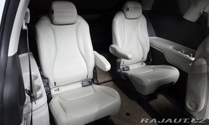 Kia Carnival NOBLESSE 3.5V6 2021