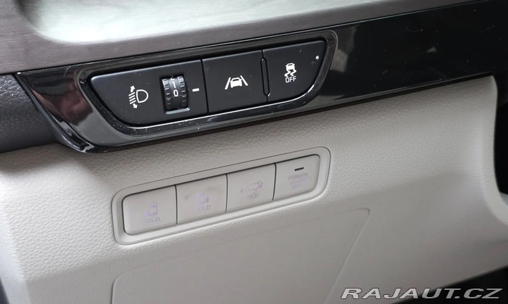 Kia Carnival NOBLESSE 3.5V6 2021
