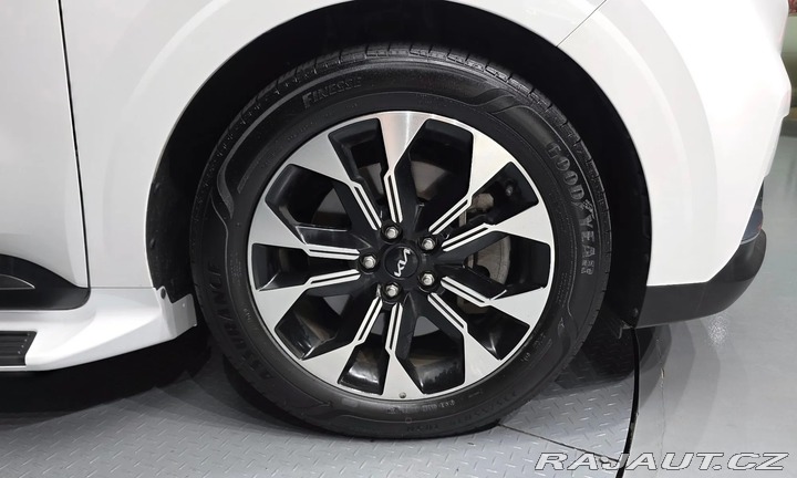 Kia Carnival NOBLESSE 3.5V6 2021