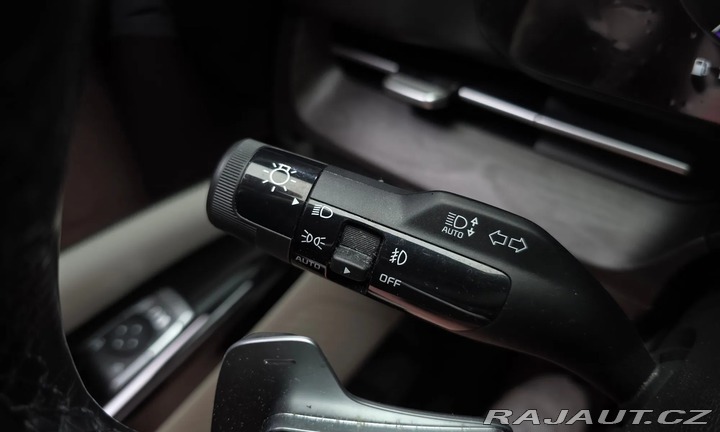 Kia Carnival NOBLESSE 3.5V6 2021