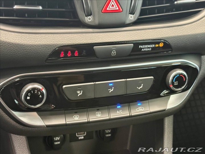 Hyundai i30 1,5 DPi COMFORT 1.MAJITEL 2022