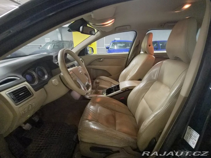 Volvo V70 2,4 D5 4x4 158KW 2011