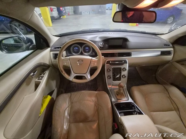 Volvo V70 2,4 D5 4x4 158KW 2011