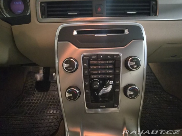 Volvo V70 2,4 D5 4x4 158KW 2011