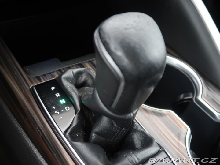Toyota Camry 2.5,Hybrid,Executive,131K 2019