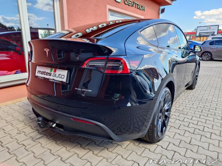 Tesla Model Y Long Range Dual Motor 378 2023
