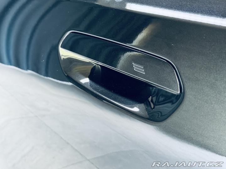 BMW 5 520i*ZÁRUKA*TAŽNÉ*HARM&am 2025