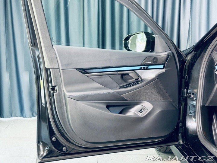 BMW 5 520i*ZÁRUKA*TAŽNÉ*HARM&am 2025