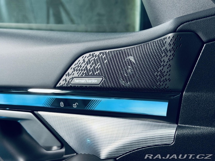 BMW 5 520i*ZÁRUKA*TAŽNÉ*HARM&am 2025