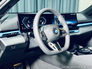 BMW 5 520i*ZÁRUKA*TAŽNÉ*HARM&am 2025