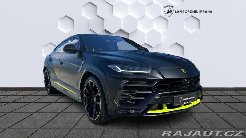 Lamborghini Urus Graphite Capsule