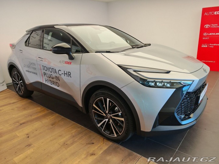 Toyota C-HR 2.0 Plug - in Hybrid ( 22 2026