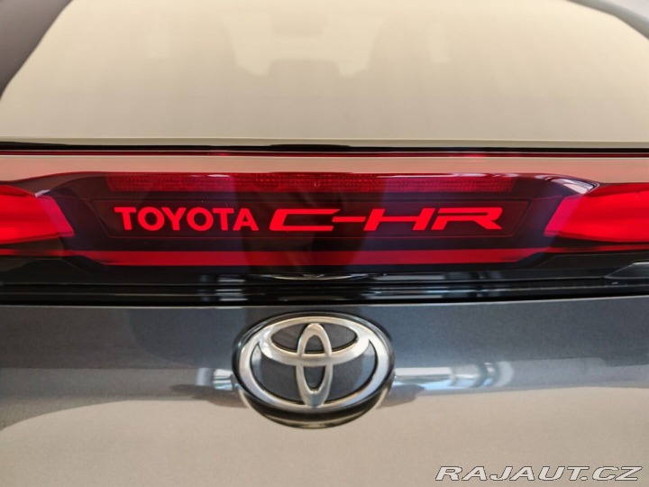Toyota C-HR 2,0 Plug-in Hybrid Style 1800
