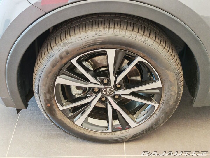 Toyota C-HR 2,0 Plug-in Hybrid Style 1800