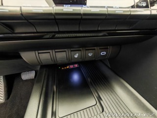 Toyota C-HR 2,0 Plug-in Hybrid Style 1800
