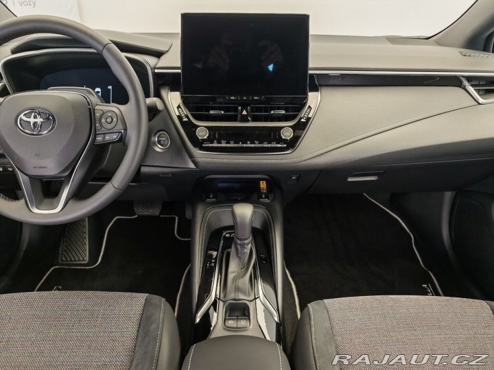 Toyota Corolla 2.0 Hybrid e-CVT Style 1800