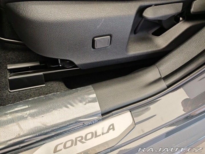 Toyota Corolla 2.0 Hybrid e-CVT Style 2026