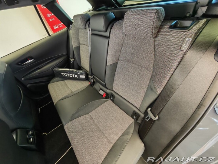 Toyota Corolla 2.0 Hybrid e-CVT Style 2026