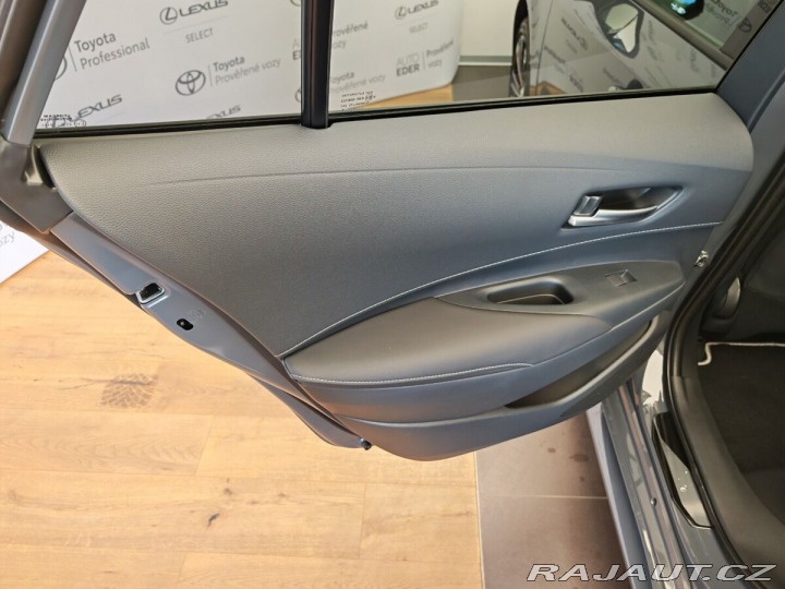 Toyota Corolla 2.0 Hybrid e-CVT Style 2026