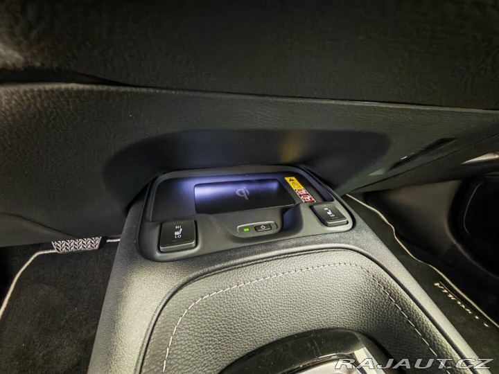 Toyota Corolla 2.0 Hybrid e-CVT Style 1800