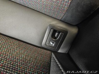 Toyota Corolla 2.0 Hybrid e-CVT Style 1800