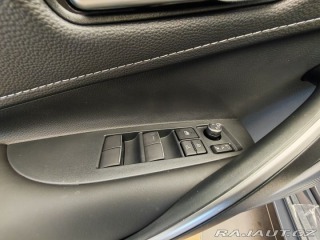 Toyota Corolla 2.0 Hybrid e-CVT Style 1800