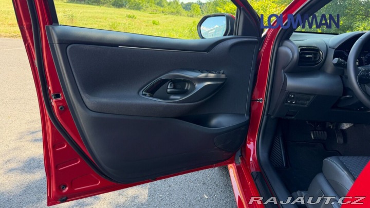 Toyota Yaris 1.5 HEV CVT EXECUTIVE 2026