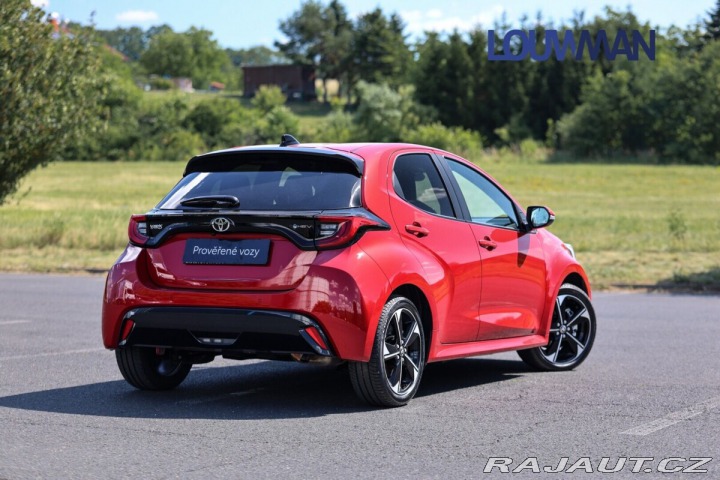 Toyota Yaris 1.5 HEV CVT EXECUTIVE 2026