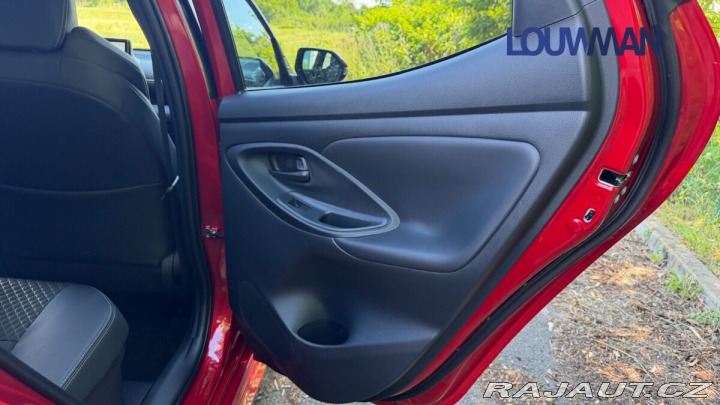 Toyota Yaris 1.5 HEV CVT EXECUTIVE 2026