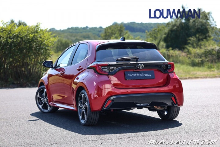 Toyota Yaris 1.5 HEV CVT EXECUTIVE 2026