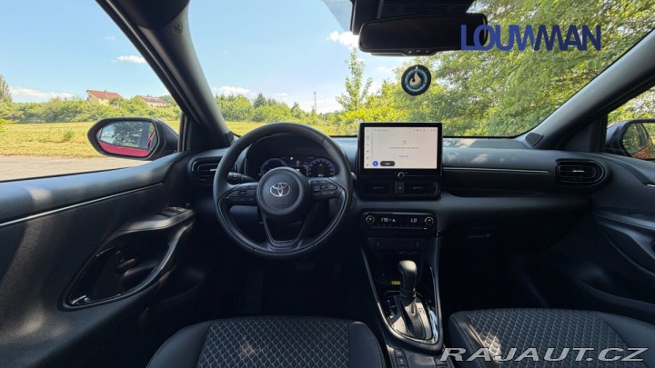 Toyota Yaris 1.5 HEV CVT EXECUTIVE 2026