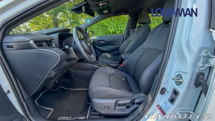 Toyota Corolla 2.0 HEV e-CVT COMFORT TEC 2025