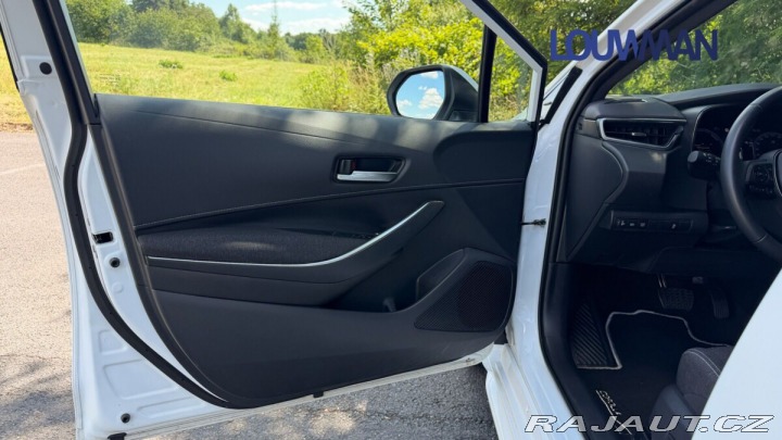 Toyota Corolla 2.0 HEV e-CVT COMFORT TEC 2025