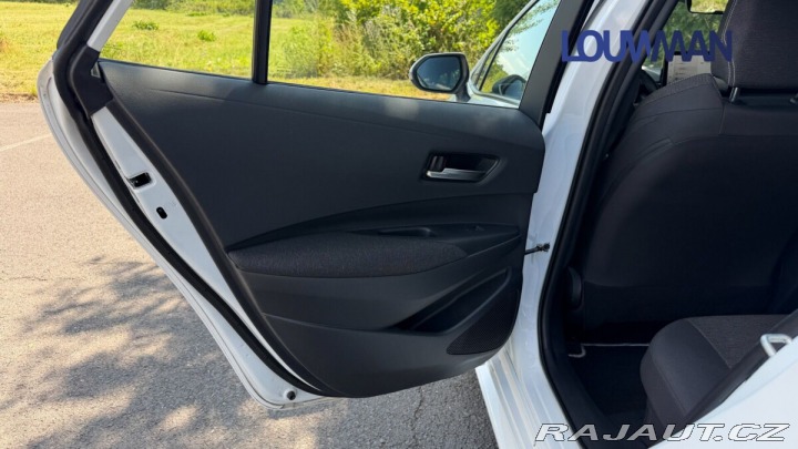 Toyota Corolla 2.0 HEV e-CVT COMFORT TEC 2025