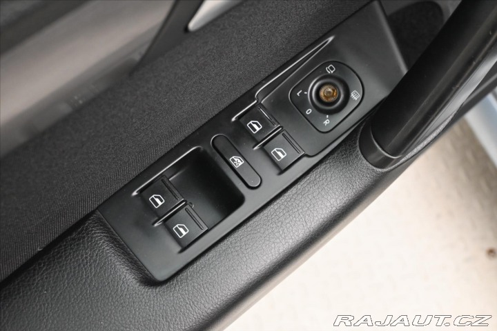Volkswagen Passat 2,0 TDI 103kW DSG Nová ST 2013