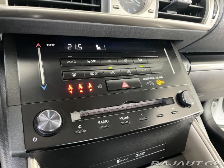 Lexus Ostatní modely IS 300h IS 300h*AUT*Hybrid*Kamera 2014