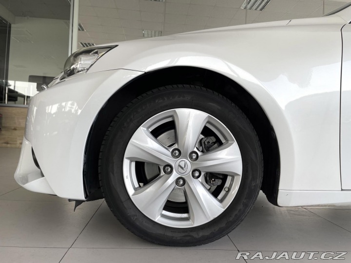 Lexus Ostatní modely IS 300h IS 300h*AUT*Hybrid*Kamera 2014