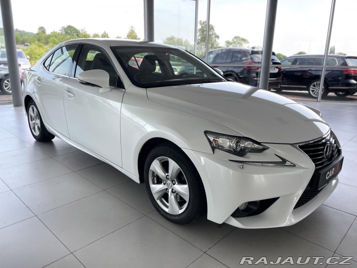 Lexus Ostatní modely IS 300h IS 300h*AUT*Hybrid*Kamera 2014