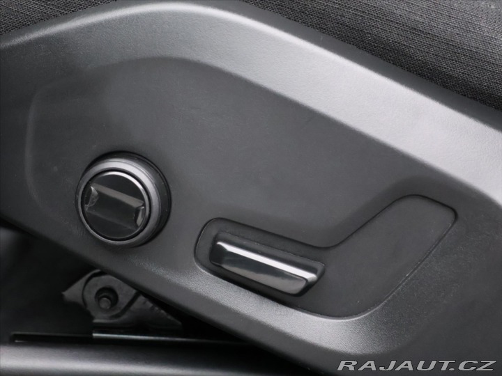 Volvo XC60 2,0 B4 145KW AWD MOMENTUM 2021