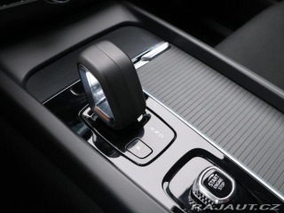 Volvo XC60 2,0 B4 145KW AWD MOMENTUM 2021