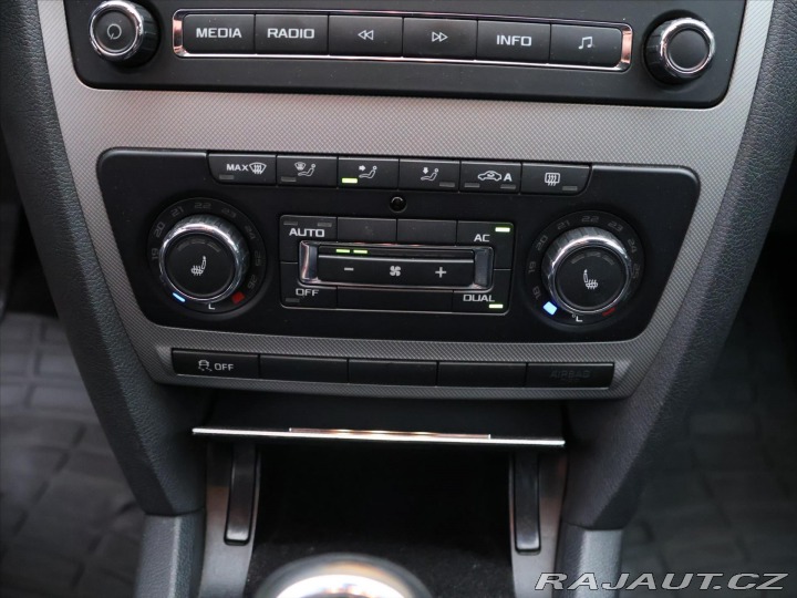 Škoda Octavia 1,6 TDI 77kW Elegance CZ 2011