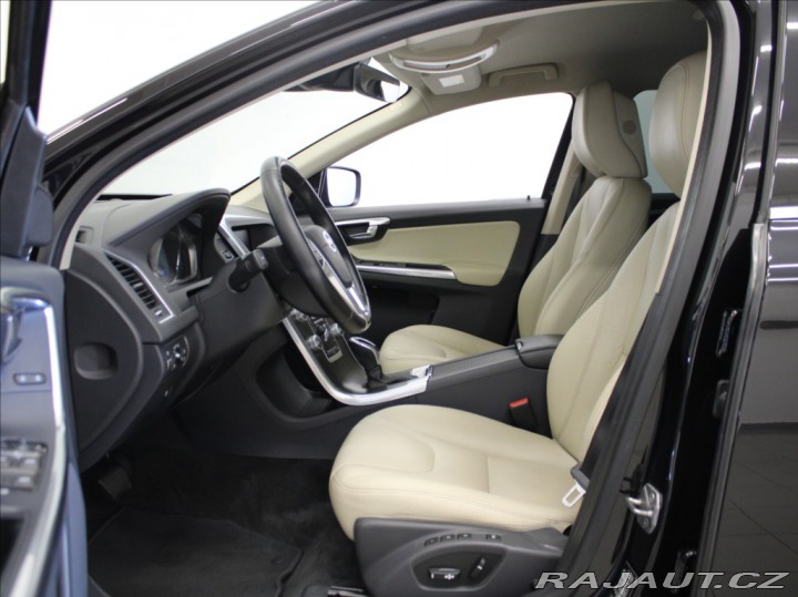 Volvo XC60 2,0 D4 AT Summum VÝPRODEJ 2015
