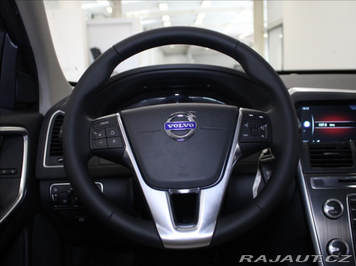 Volvo XC60 2,0 D4 AT Summum VÝPRODEJ 2015