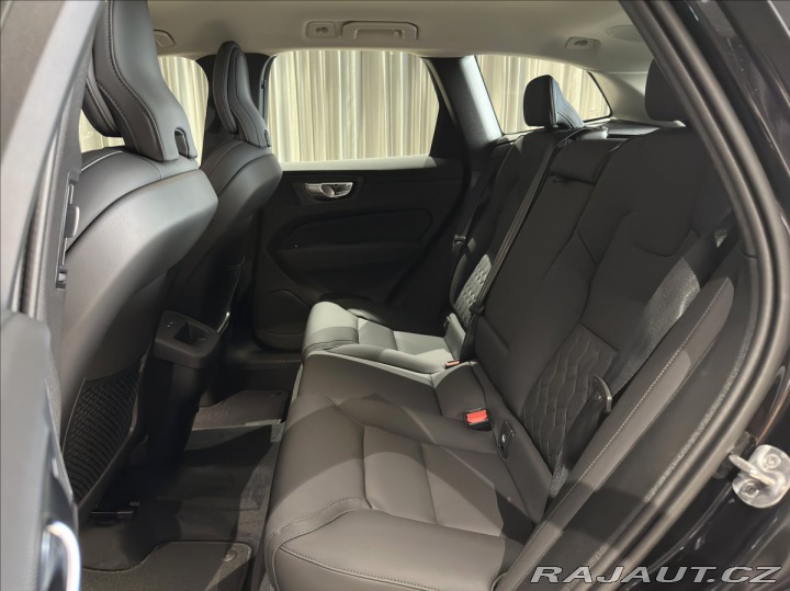 Volvo XC60 2,0 B5 Plus Dark 2026