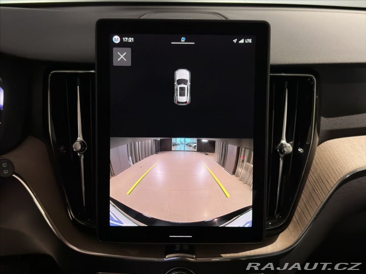 Volvo XC60 2,0 B5 Plus Dark 2026