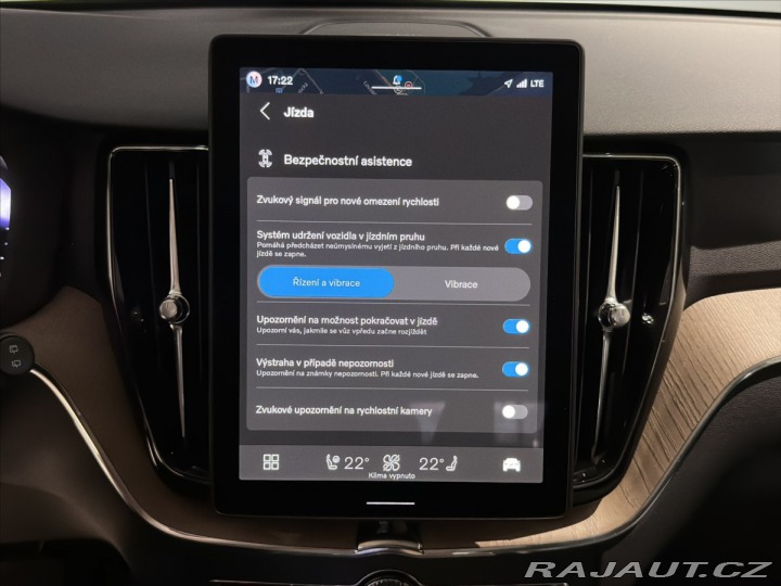 Volvo XC60 2,0 B5 Plus Dark 2026