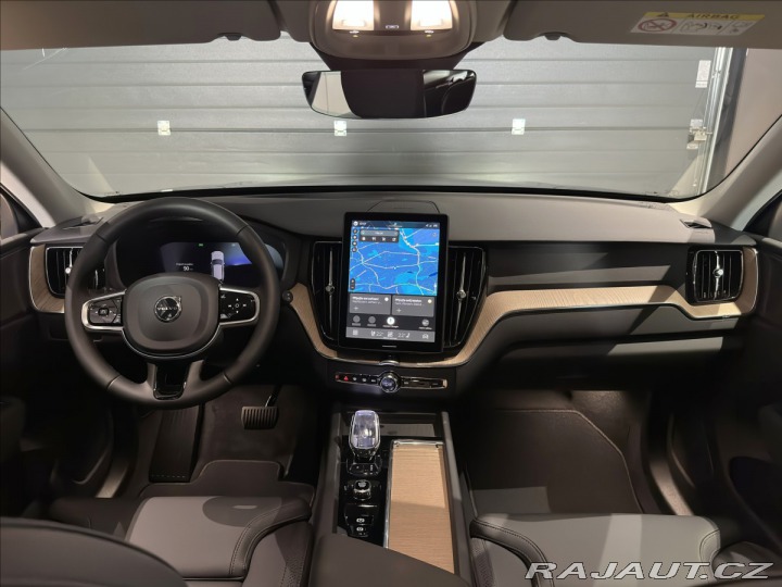 Volvo XC60 2,0 B5 Plus Dark 2026