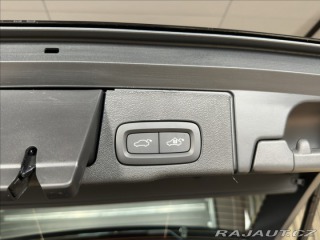 Volvo XC60 2,0 B5 Plus Dark 2026